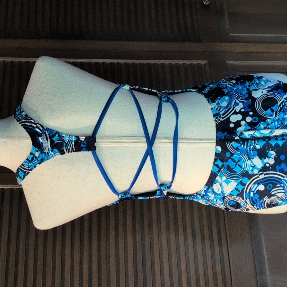 SPEEDO One-Piece Geometric Swimsuit - Lattice Back - Sz 40 - NWOT